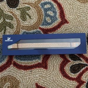 ✨swarovski crystal bracelet 🤎